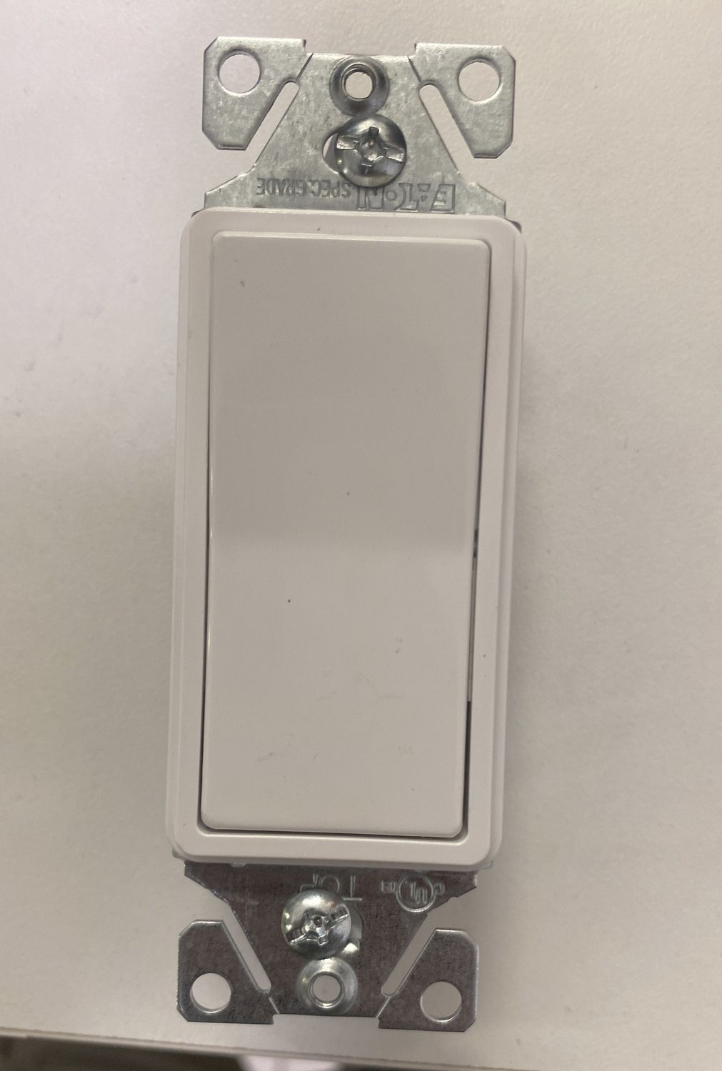 Single pole dec switch 7501w-c