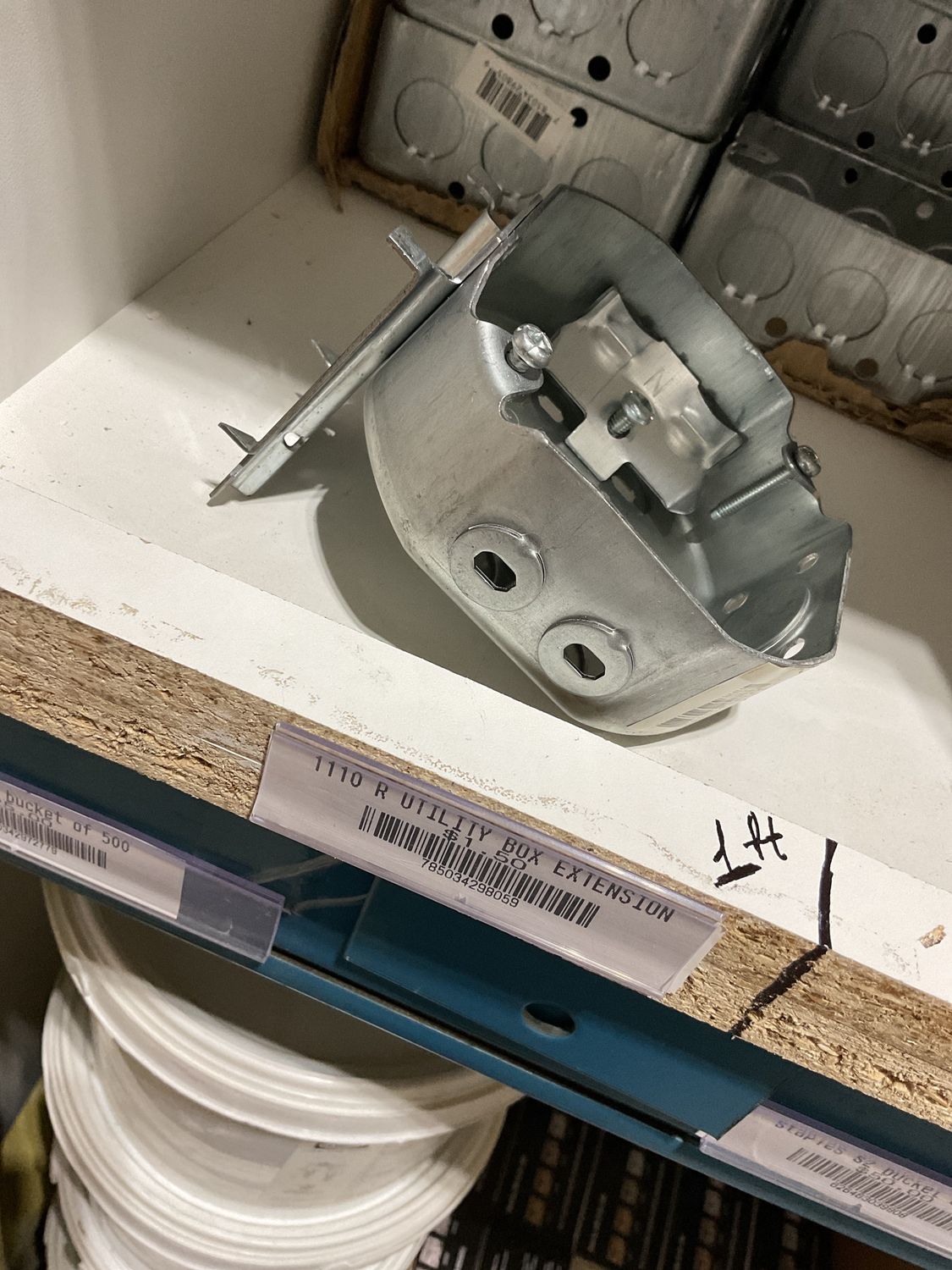 4" OCTAGON ELECTRICAL BOX WITH BAR HANGER