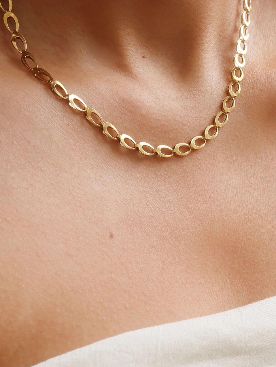 THESS NECKLACE