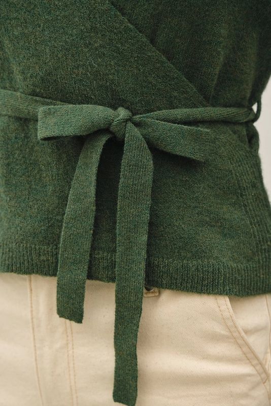 WRAPPED SWEATER