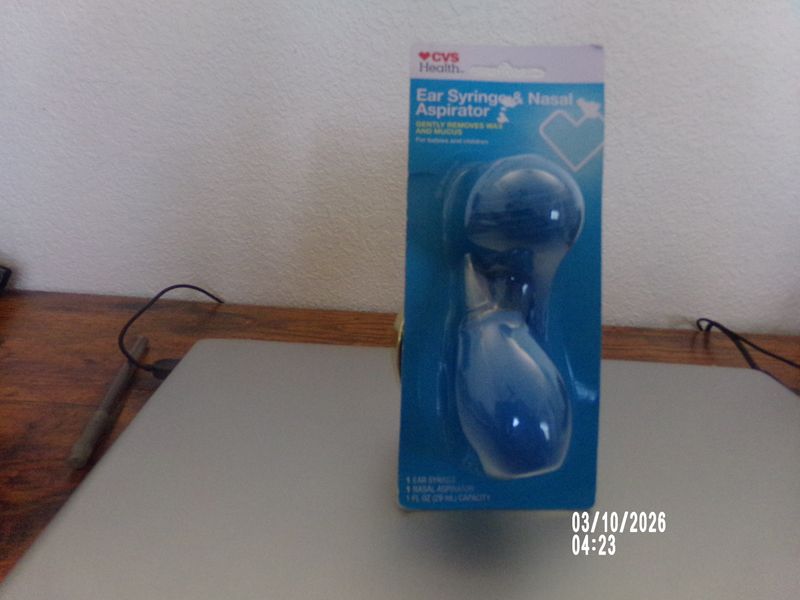 CVS New Nasal/Ear Syringe Aspirator