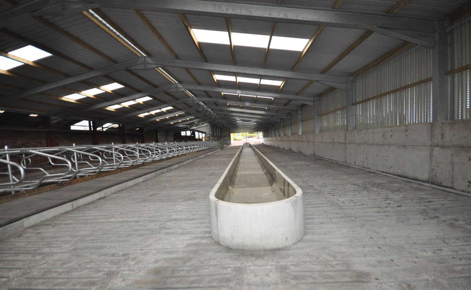 High Quality Precast Concrete Feed Channels
