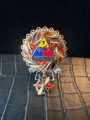 US Army 1st Armored Division Bling Pin Brooch