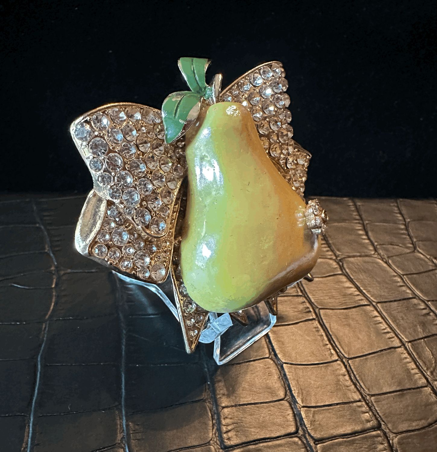 Pear Pearland Bling Pin Brooch