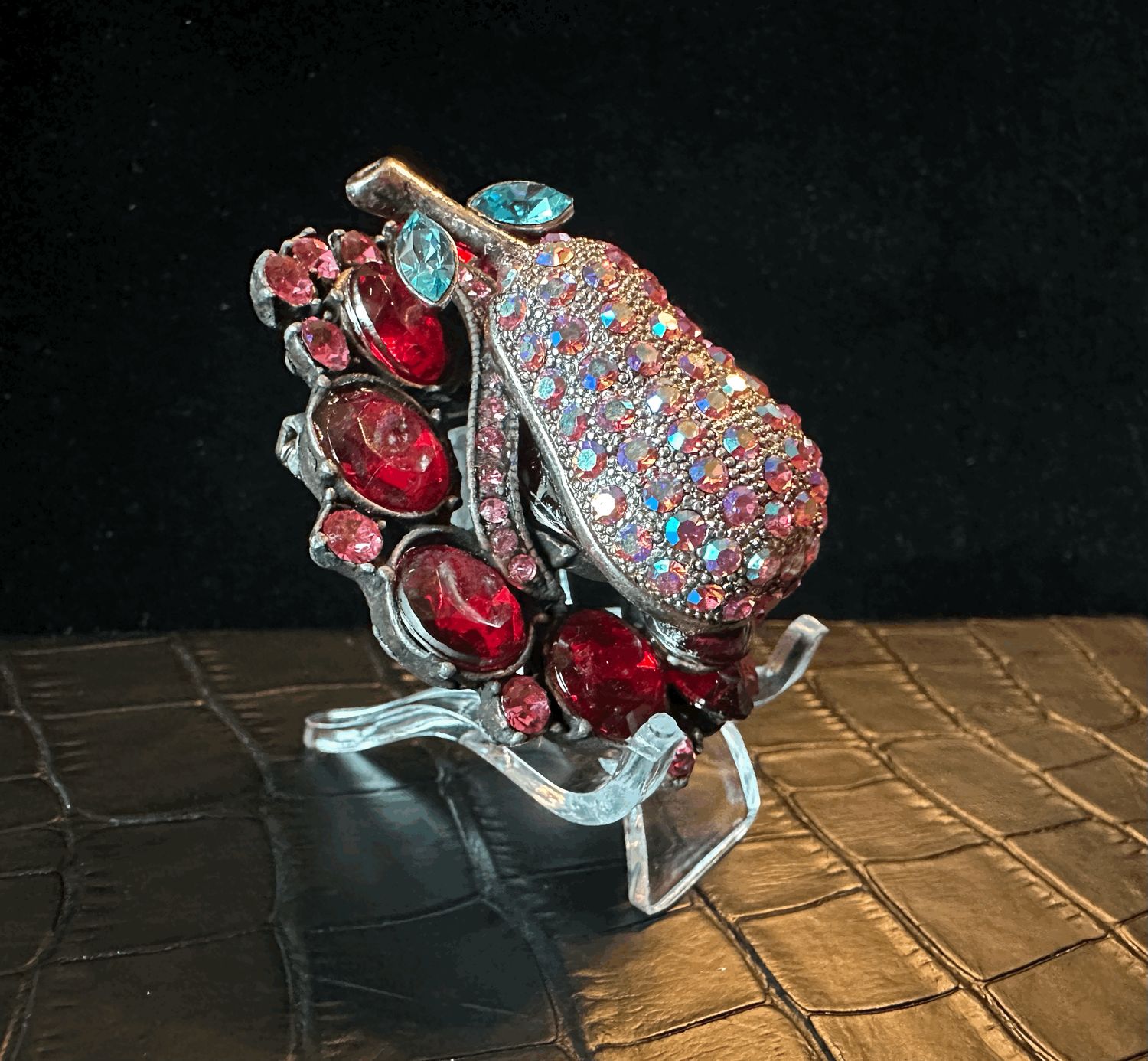 Pear Pearland Bling Pin Brooch
