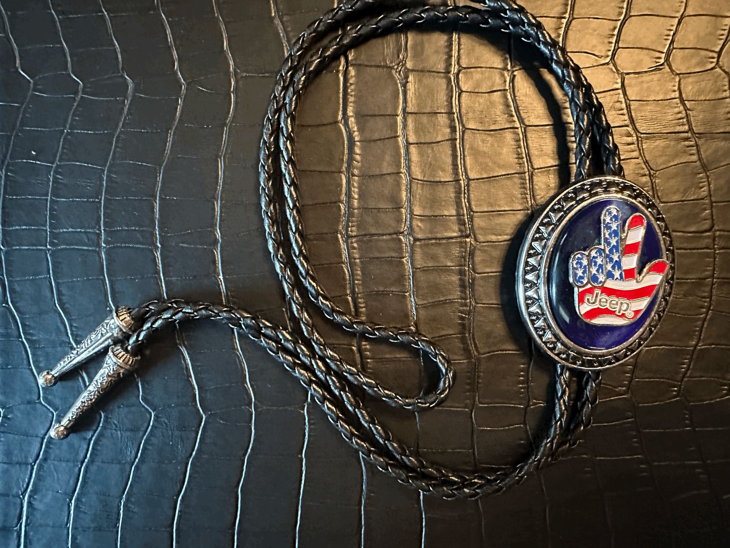 Jeep Wave Bolo Tie