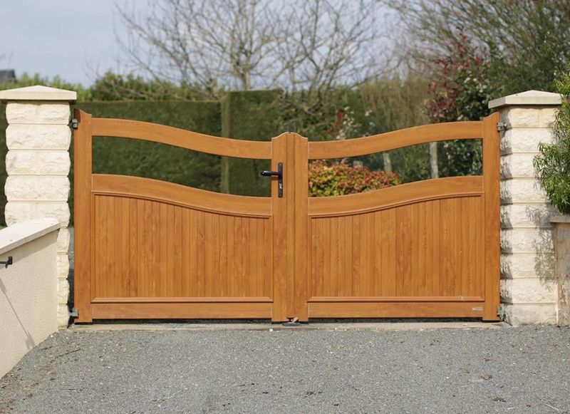 Portail PVC Sur-Mesure