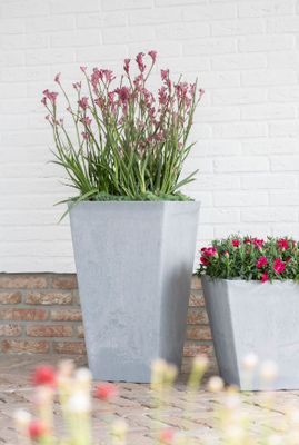 Ecostone Square Vase S3 W33H71 Ecostone Square Vase S3 W33H71