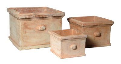 Whitewash Cube With Button S3 L25/51H20/38