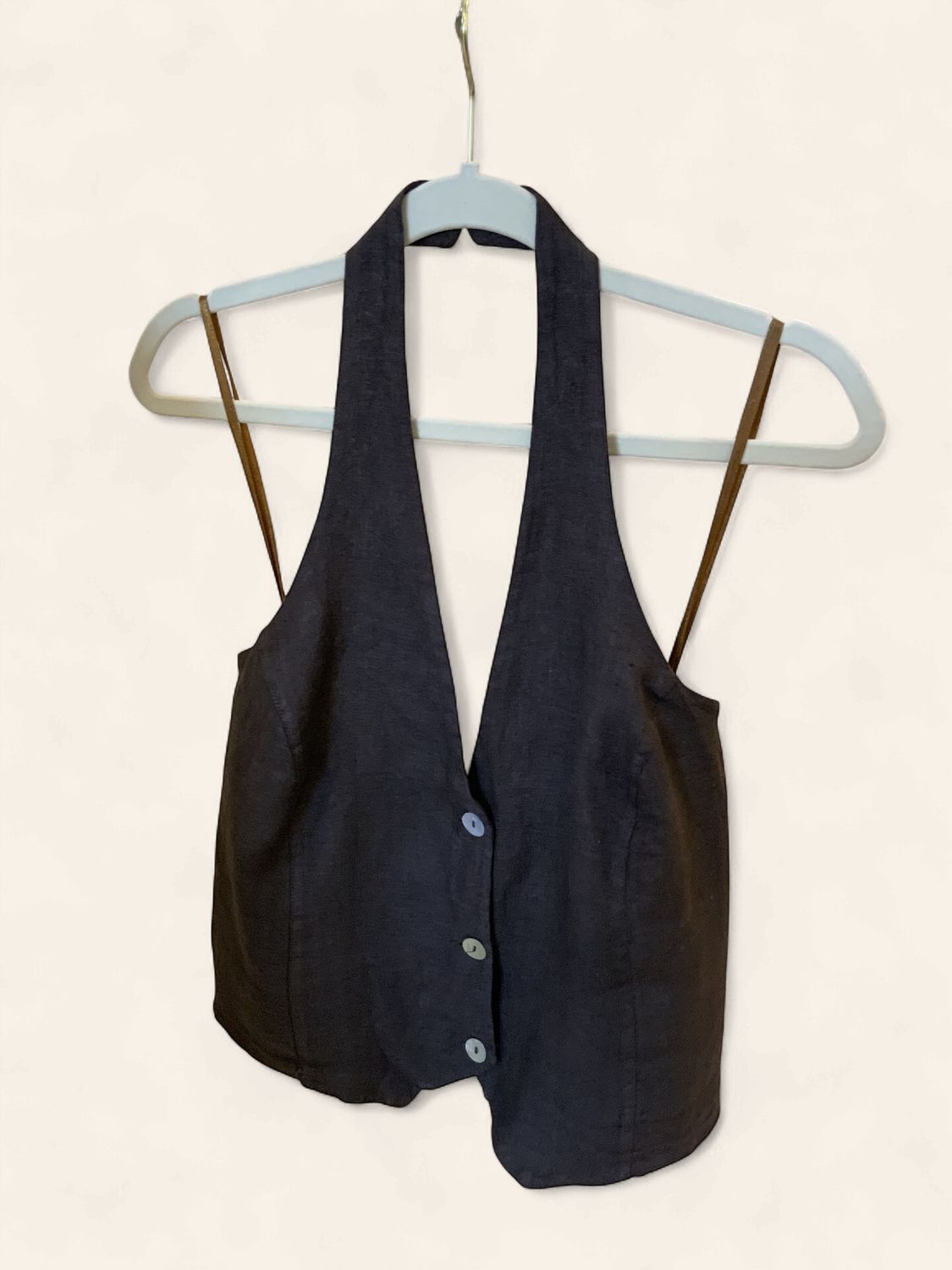 Linen|Sleeveless|Button Down|Halter Top