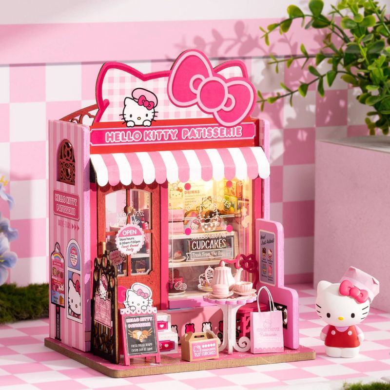 Hello Kitty® Patisserie DIY Mini Kit