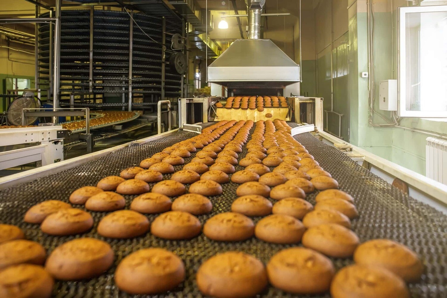 Prevención de riesgos frente a la exposición al COVID-19 en el entorno laboral de industrias alimentarias