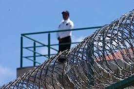 F.E.V.S.: Vigilancia en centros de internamiento y dependencias de seguridad