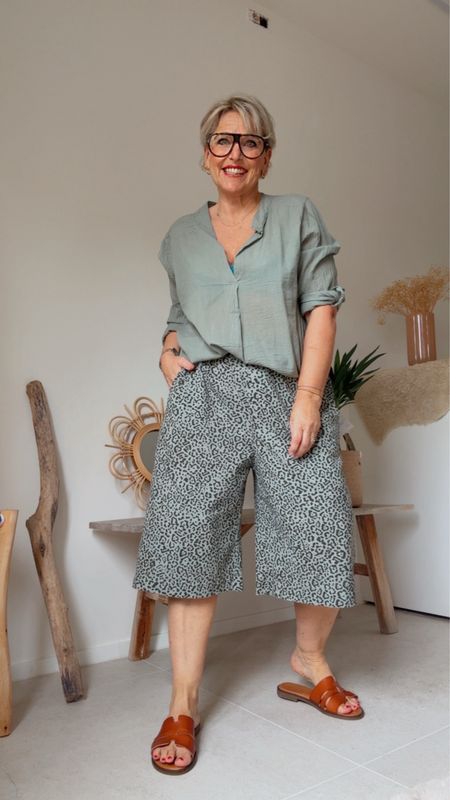Ivy leopard Ivy leopard