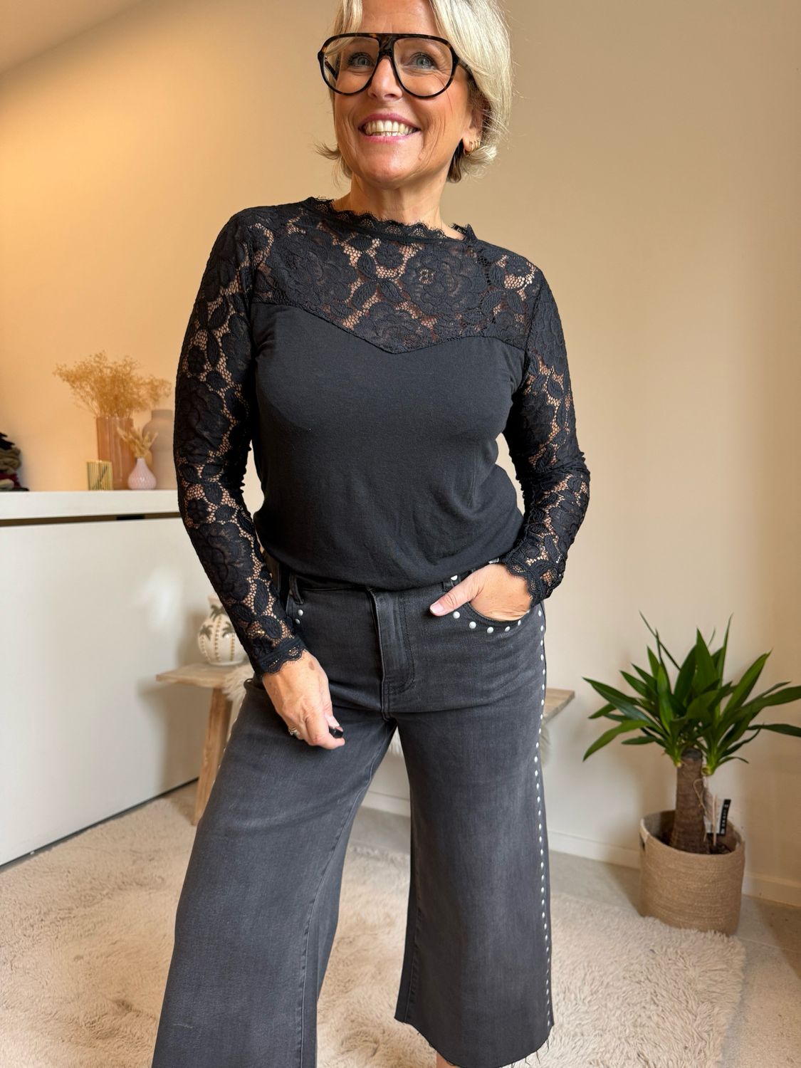 Flo zwart