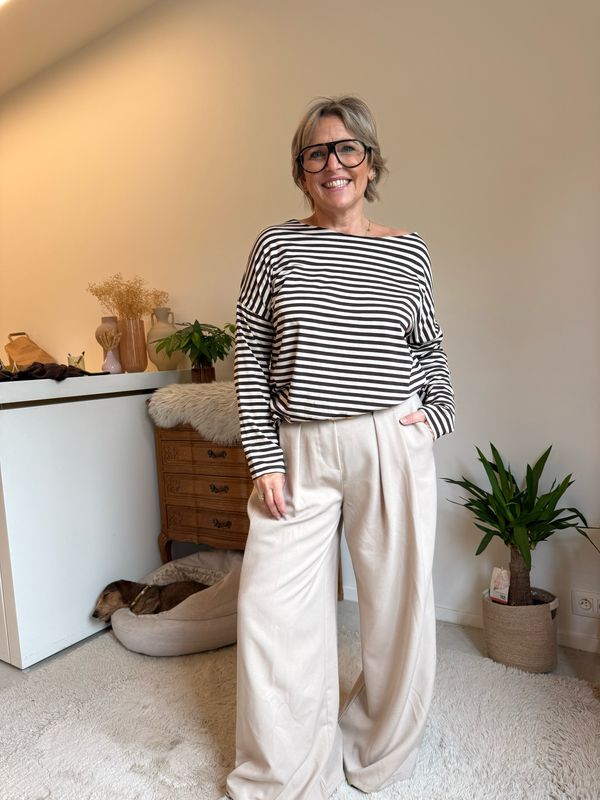 Anja donkerbruin ecru lange mouw