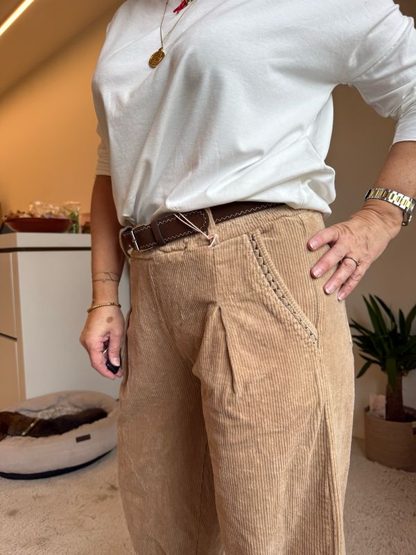 Eira camel