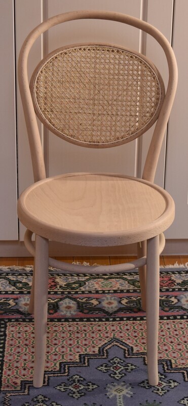 Chaise en hêtre brut numéro 25