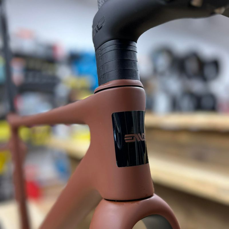 Enve, Cadre, MOG, 52 Terracotta, Guidon SES Aero Road, Potence Aero IN-Route, Tige selle 400mm