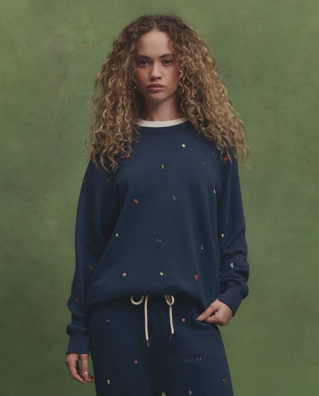 THE COLLEGE SWEATSHIRT W/ TOSSED FLORAL EMB