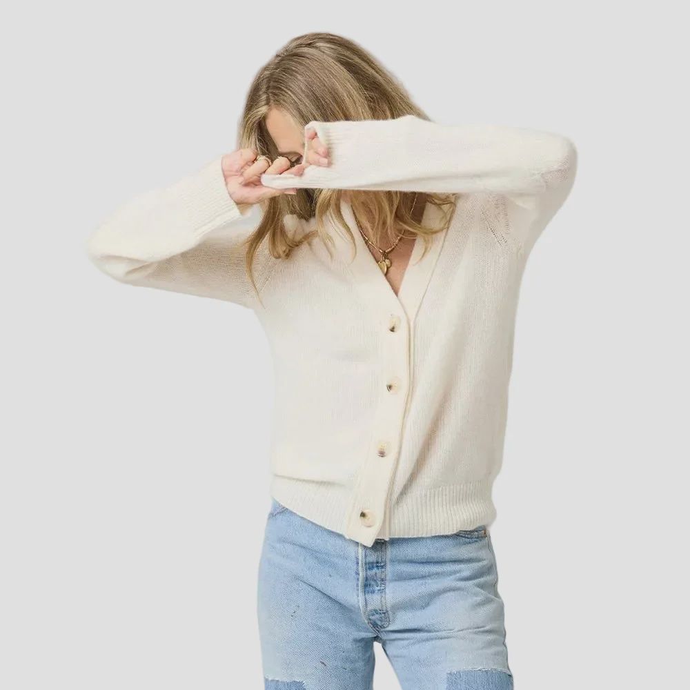 PRETTY LITTLE CARDI