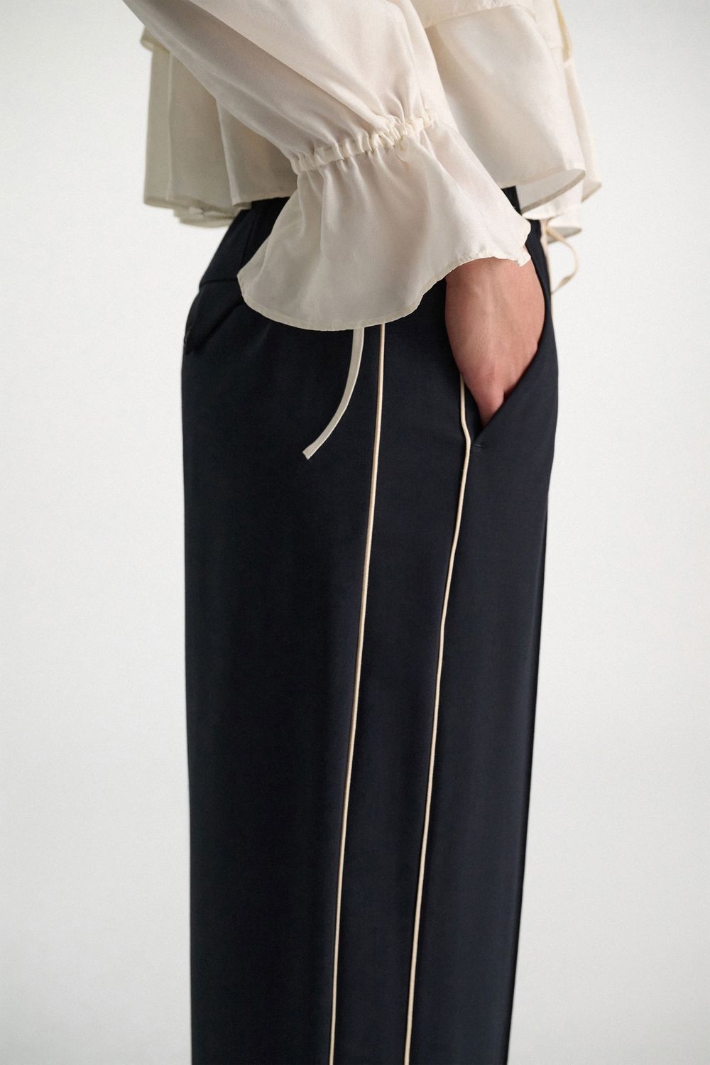 CASUAL ATTRACTION PANT