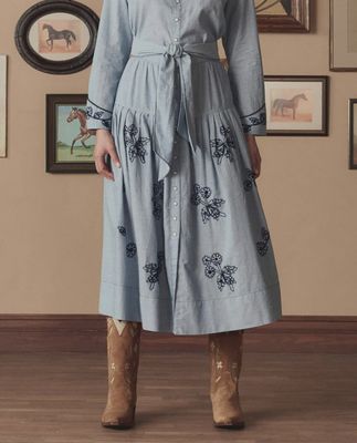 THE CHAMBRAY EMBROIDERED HIGHLAND SKIRT