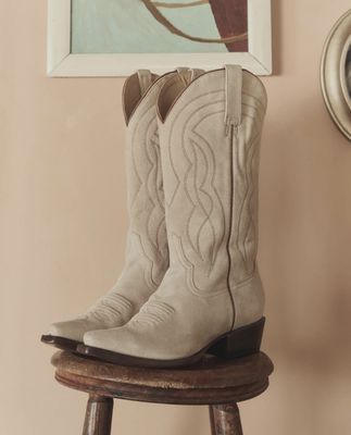 THE COWBOY BOOT (SUEDE)