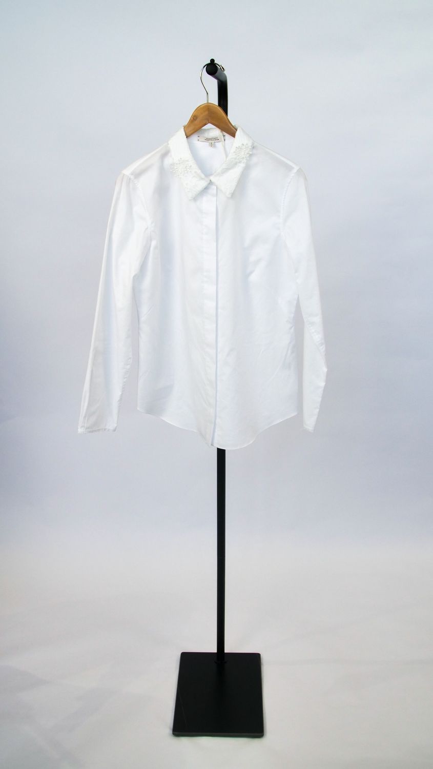 POWERFUL EASE BLOUSE
