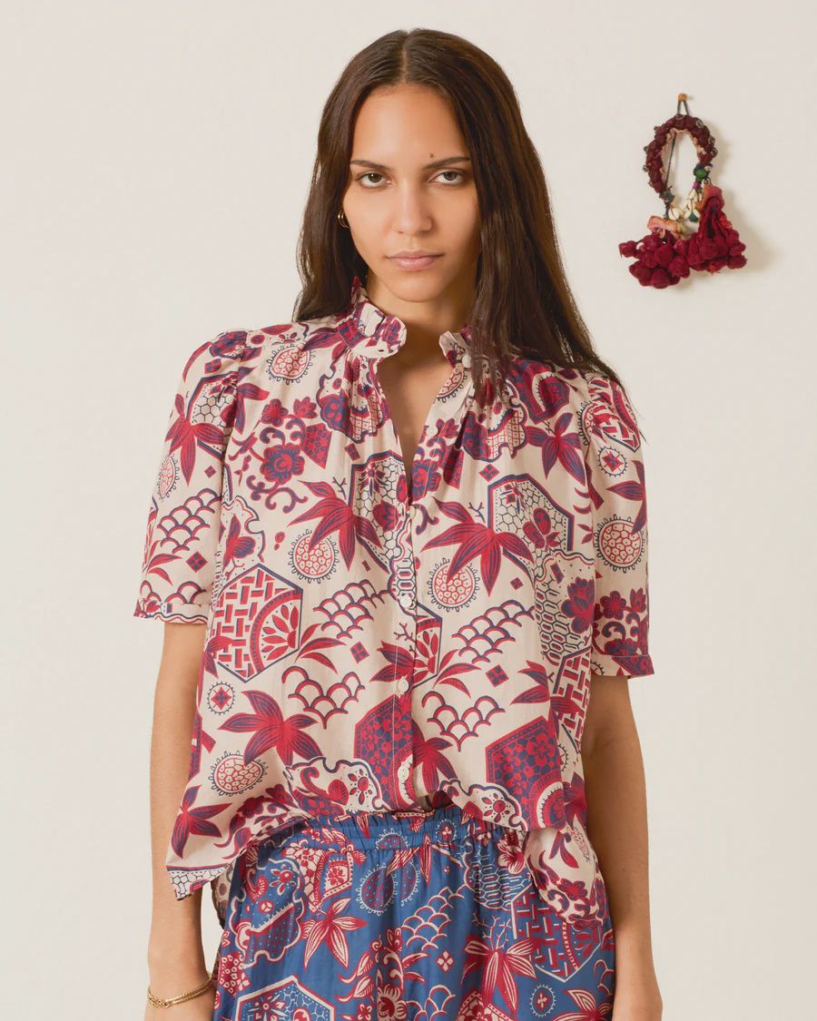 WINNIE CRIMSON HIVE SHIRT
