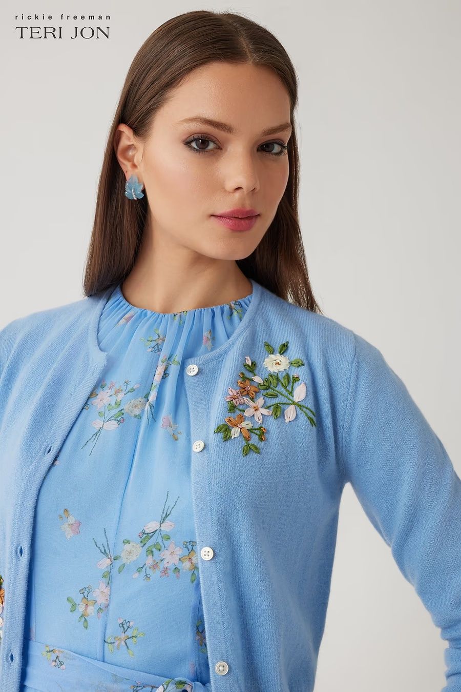 FLOWER EMBROIDERED CARDIGAN 26K947C