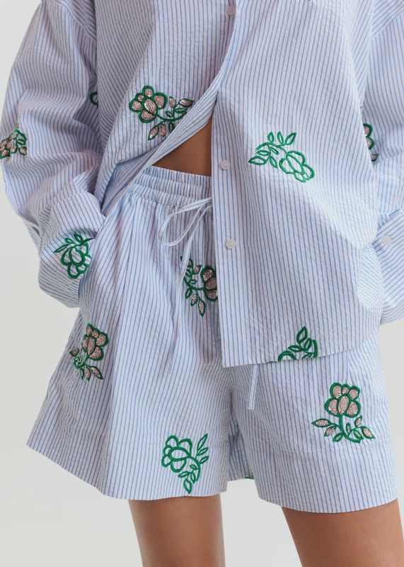 JUSTE EMBROIDERED MINI SHORTS