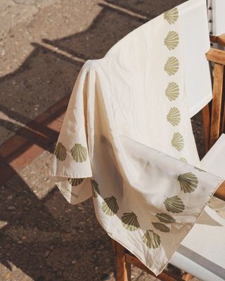 CONCHA SCARF
