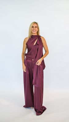 PLAIN SATIN CLASSIC PLEATED PANTS