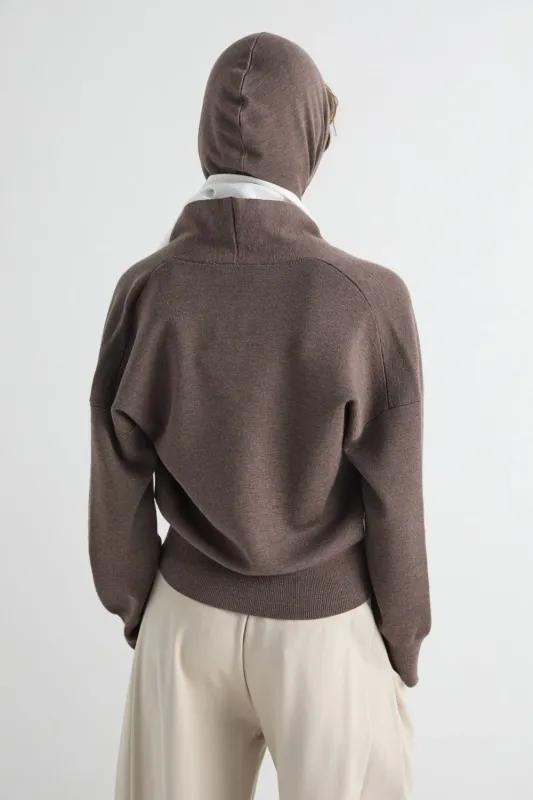 V-NECK SWEATER