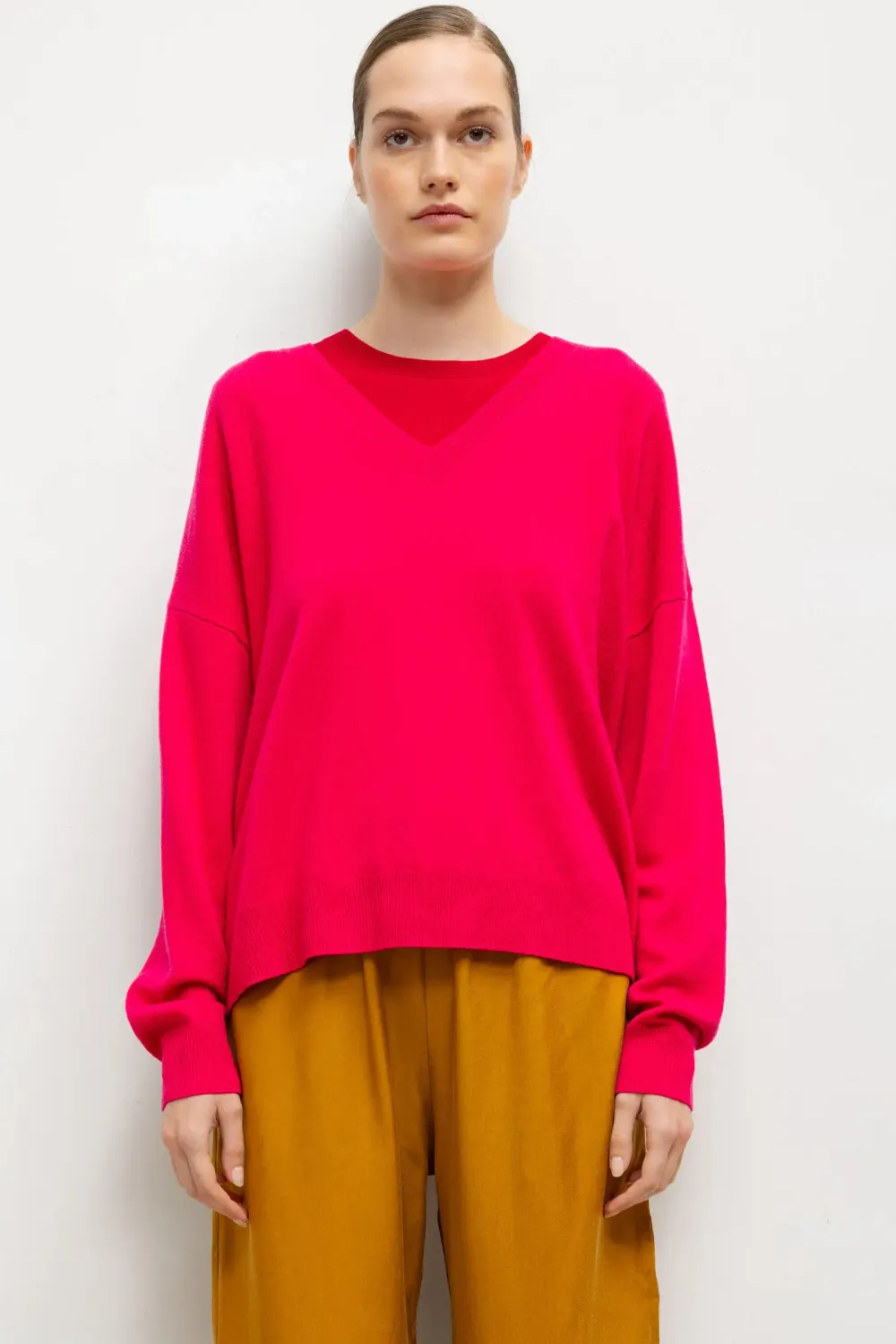 ZOE V NECK