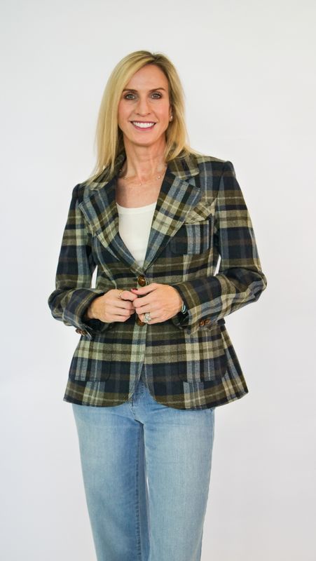 TWO BUTTON PATCH POCKET BLAZER