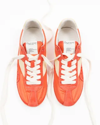 TEMPLE FLAT SNEAKER