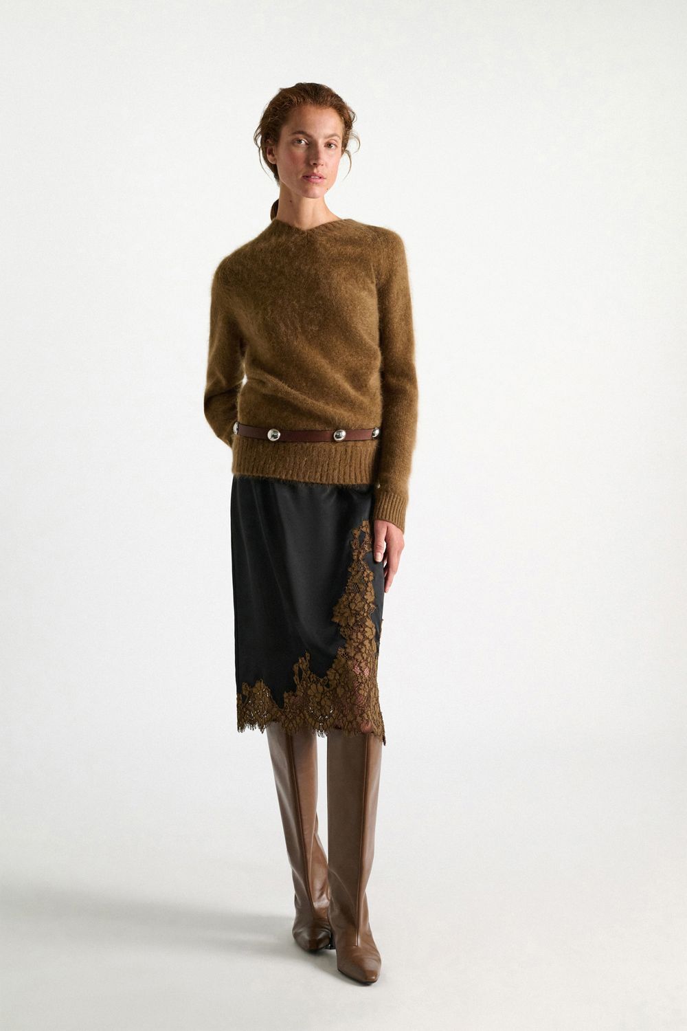 SHINY STATEMENT SKIRT