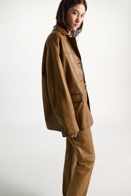 SLEEK STATEMENT JACKET