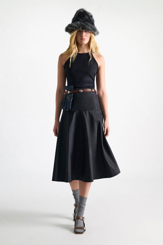 SPORTY ELEGANCE SKIRT