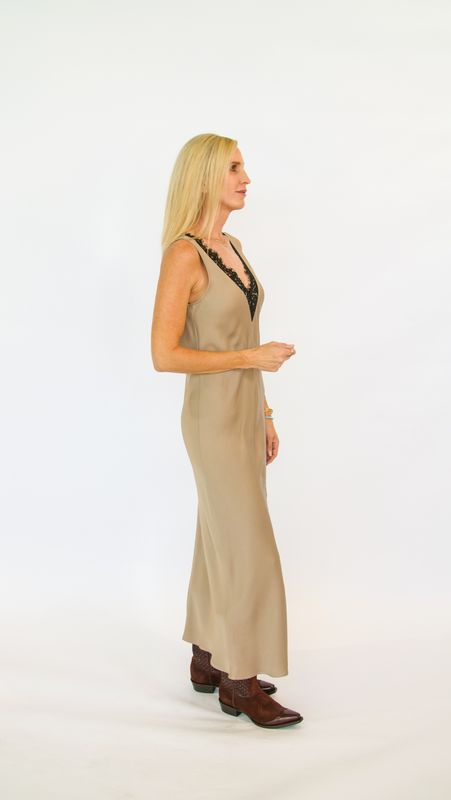 LONG LACE DRESS