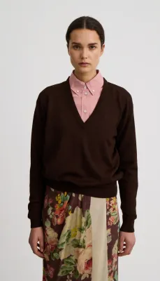 BOYFRIEND V-NECK SWEATER