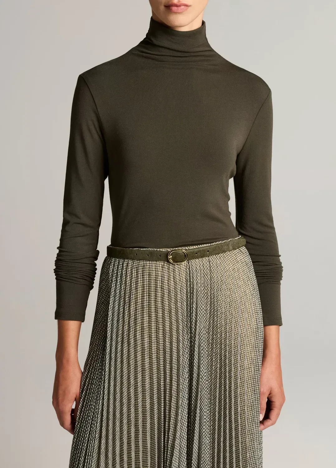 ESSENTIAL LONG-SLEEVE TURTLENECK TOP, Color: DARK MOSS, Size: XS