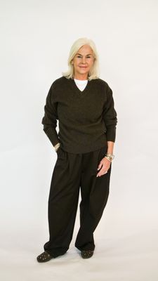 CALVEN CASHMERE V-NECK SWEATER