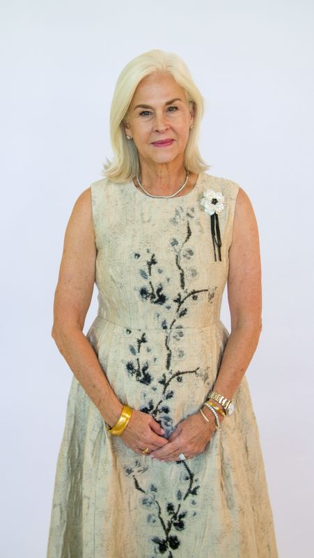 SLEEVELESS FLORAL DRESS W OPTIONAL BROOCH
