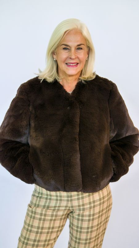 V-NECK JACKET IN FAUX FUR