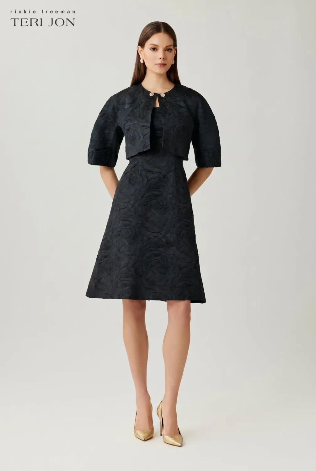 JACQUARD EMBOSSED BOLERO JACKET 267261J