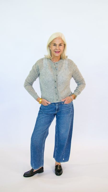 AMARA MALOU CARDI