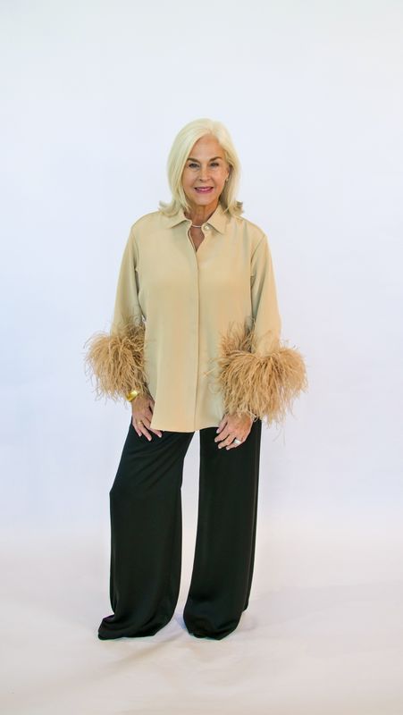 JANE SHIRT WITH BOA FEATHER CUFF